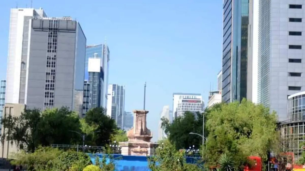 Retiro estatua Cristobal Colon